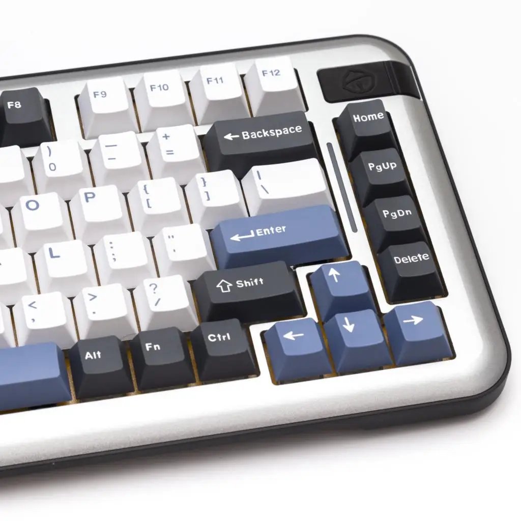 GMK+ Pengüin Cherry Custom Keycap Set - Image 4